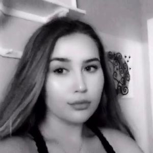 Meet your Posher, Brielle